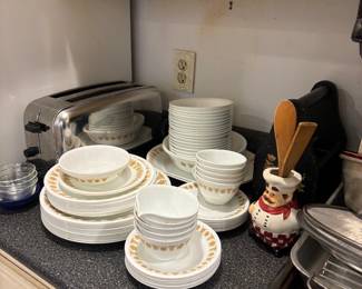 white tan butterfly Corelle set 