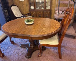 Oak pedestal dining table 