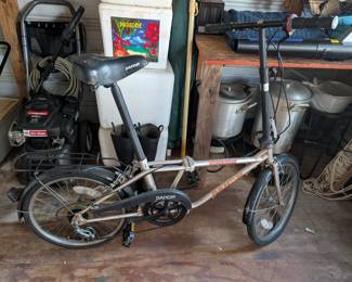 vintage Dahon Stowaway 6-speed folding bike 