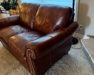 FLEXSTEEL Leather Loveseat