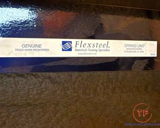 FLEXSTEEL Leather Loveseat