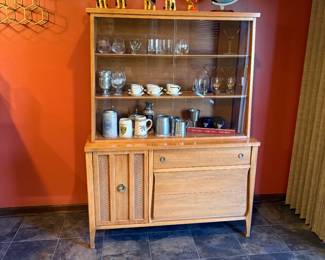Vintage Mid-Century Modern China Cabinet 2 Piece Buffet & Glass Display Hutch Drexel Era 

