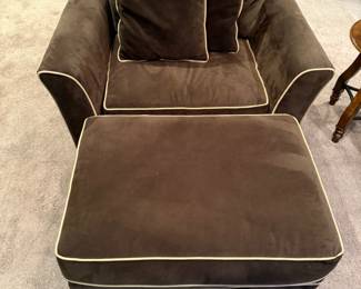 HILLCRAFT Furniture Armchair and Ottoman