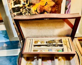 JEWELRY BOX