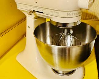 KITCHEN AID MIXER