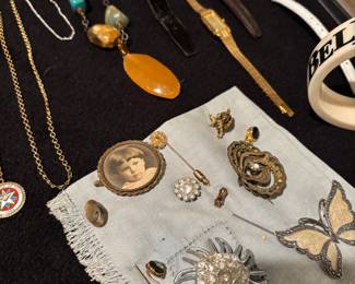 Vintage pins & watches