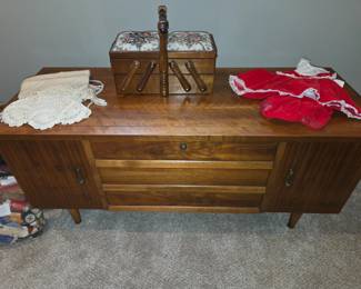 Lane Cedar Chest 