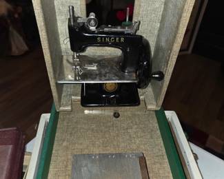 Singer “sewhandy” sewing machine