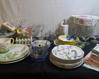 Mystery Lot Of Spring Decor