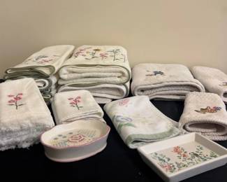 Spring Bathroom Decor