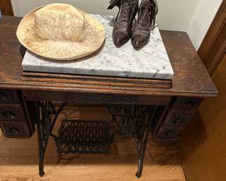 Antique sewing machine, antique purses