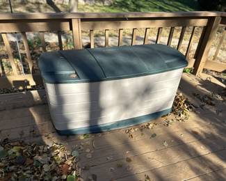 Deck storage box