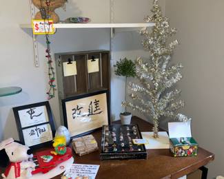 Silver tree & mini ornaments