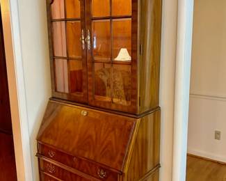 vintage Henredon Georgian walnut double bonnet secretary desk with a bookcase hutch