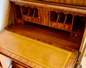 vintage Henredon Georgian walnut double bonnet secretary desk with a bookcase hutch