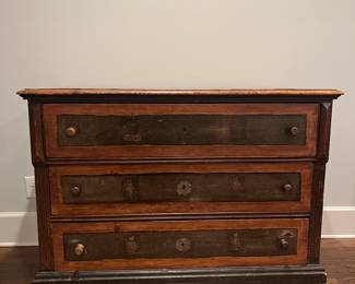 Vintage chest of drawers