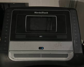 CAP 70CB00C2A1A44AEB812A4221E5F140FE