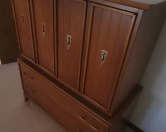 MCM Kent Coffey Wharton Collection bedroom set