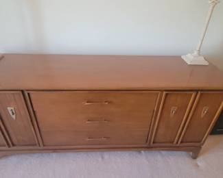 MCM Kent Coffey Wharton Collection bedroom set