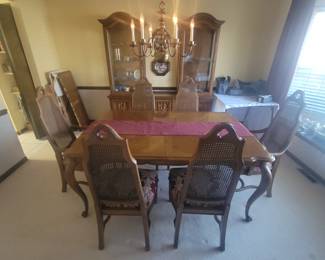Mount Airy North Carolina dining room set