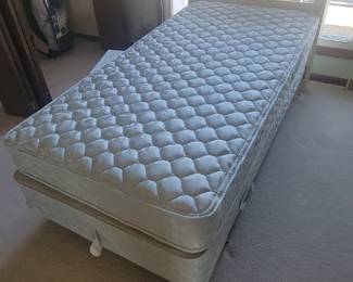 French Provincial style girl's 6 piece bedroom set