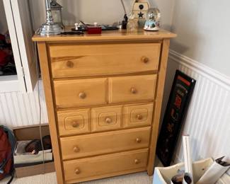 Childs Dresser