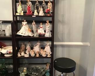 Figurines/ornaments, egg plates, Gone with the Wind figurines