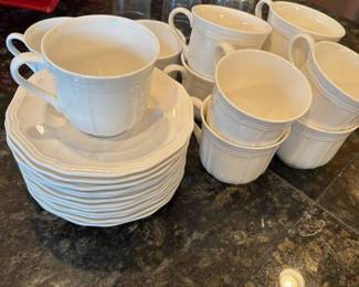 Mikasa Ultima Plus HK 400 Antique White Mug & Saucer Set