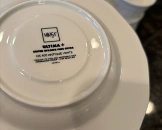 Mikasa Ultima Plus HK 400 Antique White Mug & Saucer Set