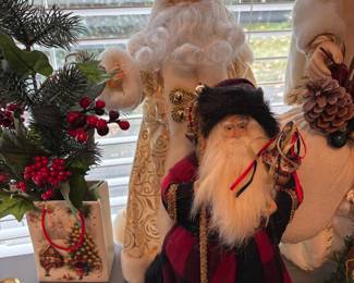 Santa Claus Christmas Figurines