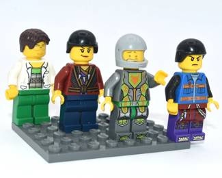 Lot of 4 Lego Misc mini figurines and base