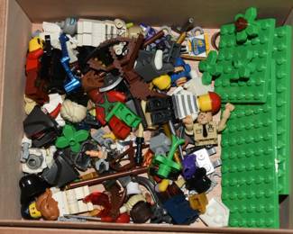 Lot of Misc Lego mini figurine pieces