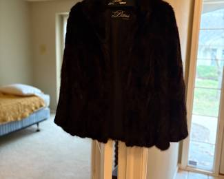 Women's Dittrich Fur (Approximately women's size 6)