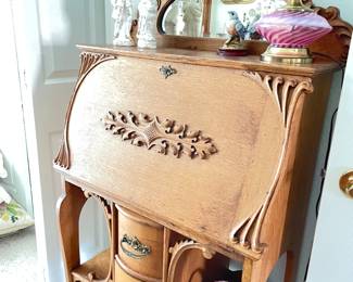 vintage desk, larkin?