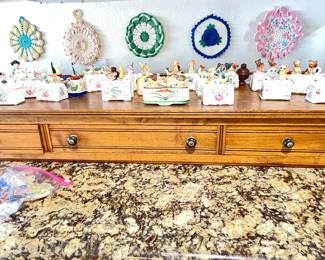 salt & pepper nodders, nice piece of cabinet