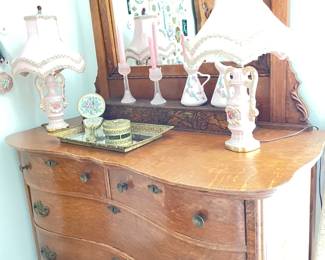 vintage serpentine dresser w/mirror