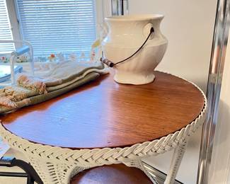 nice oak/wicker table