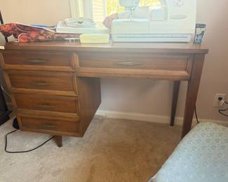 Sewing Machine Cabinet