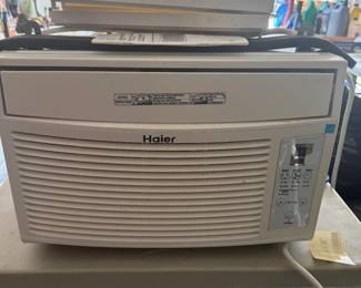 Window Unit Air Conditioner 
