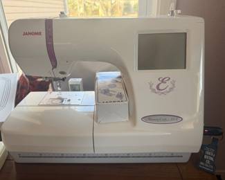 Janome Memory Craft 350E Sewing Machine