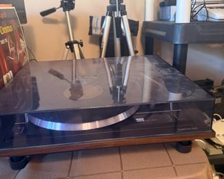 Quanta 400 Turntable