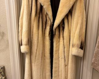 Natural Blonde Mink Coat