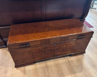 Lane Cedar Chest