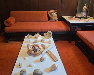 Vogue Rattan chaise and table