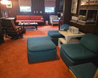 "Space pack" table chairs & ottoman serious buyers only $$$ this one is priced fairly high, just being honest