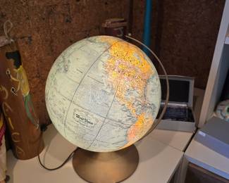 Light up globe lamp