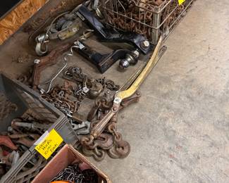 chains and tow hooks