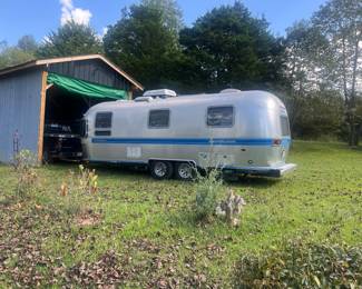 1995 25' Airstream camper in great condition