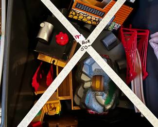 #170 Brio Accessories w/Bridge & Train station $50.00