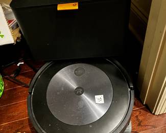 #160 Roomba J7+ Vacuum $100.00